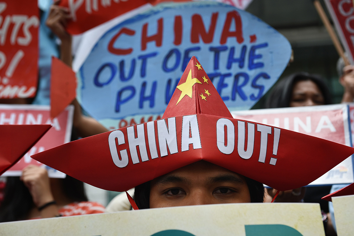 The Philippines and China are working to South China Sea