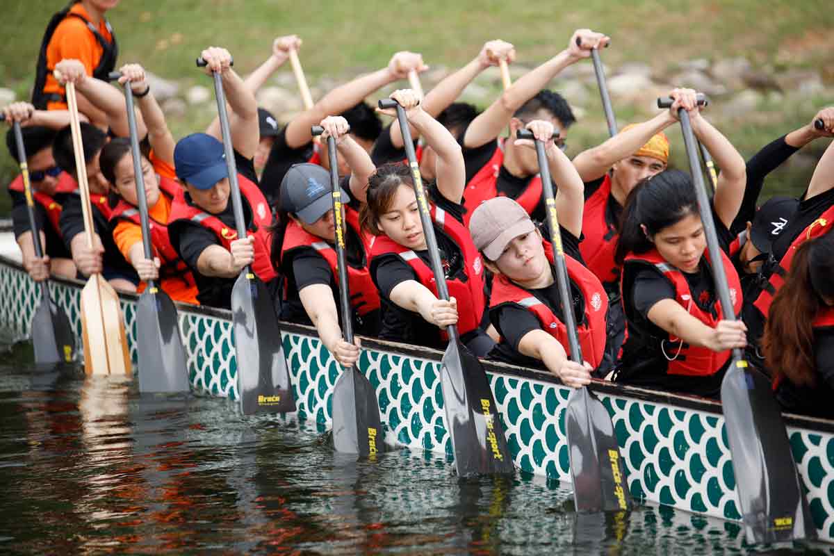 dragon boat racing