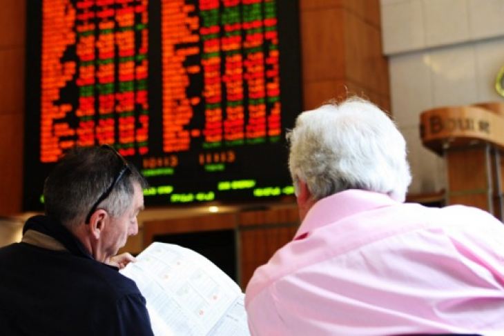 Banks, geopolitics push ASX into the red
