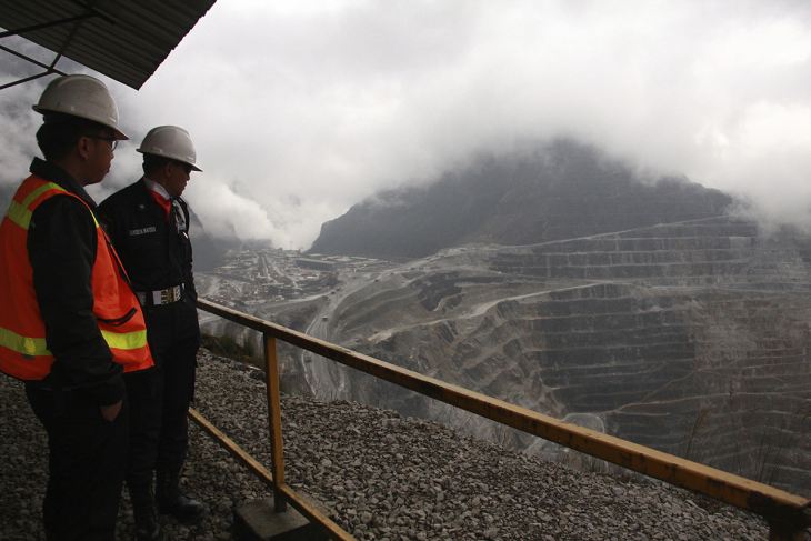 US miner Freeport divests stakes in Indonesia