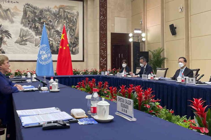 UN human rights chief speaks with China's Foreign Minister 