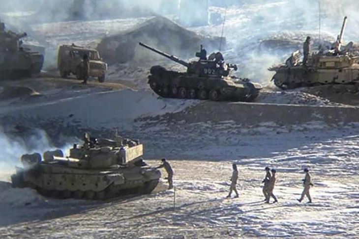 PLA army and tanks in Ladakh
